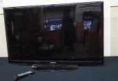 SAMSUNG 40-INCH TELEVISION WIT