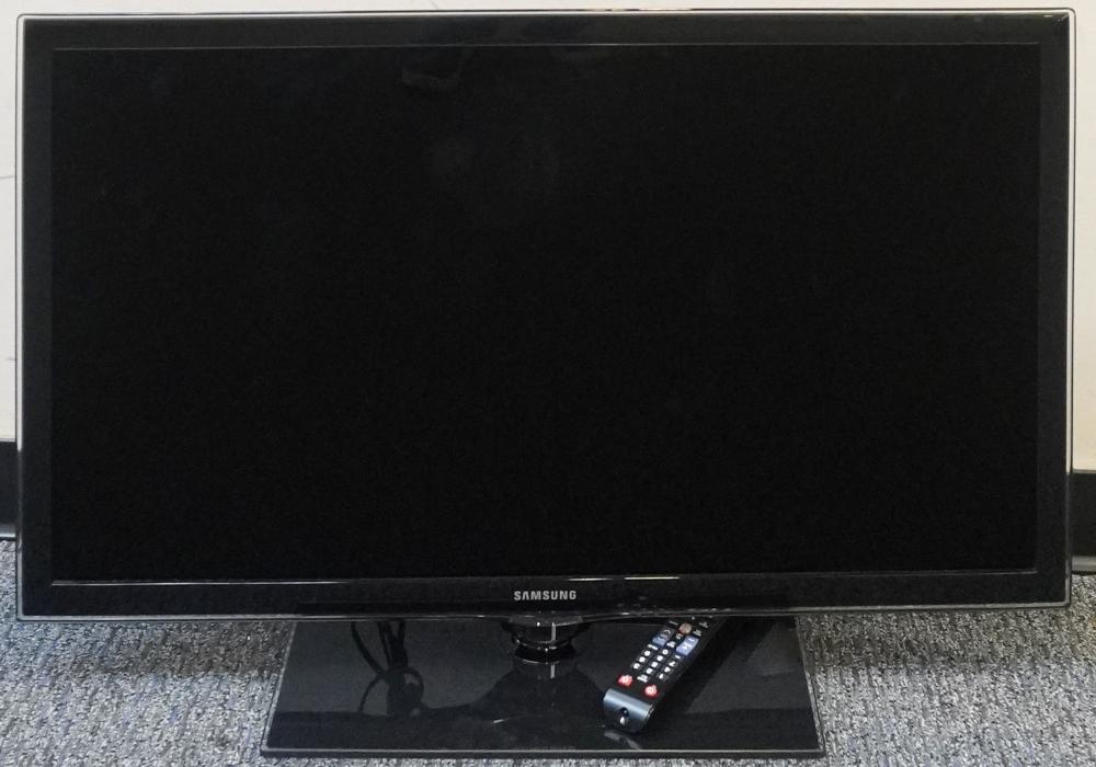 SAMSUNG 40-INCH TV, MFG 2011Samsung