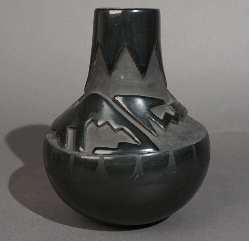 SAN ILDEFONSO PUEBLO POLISHED AND
