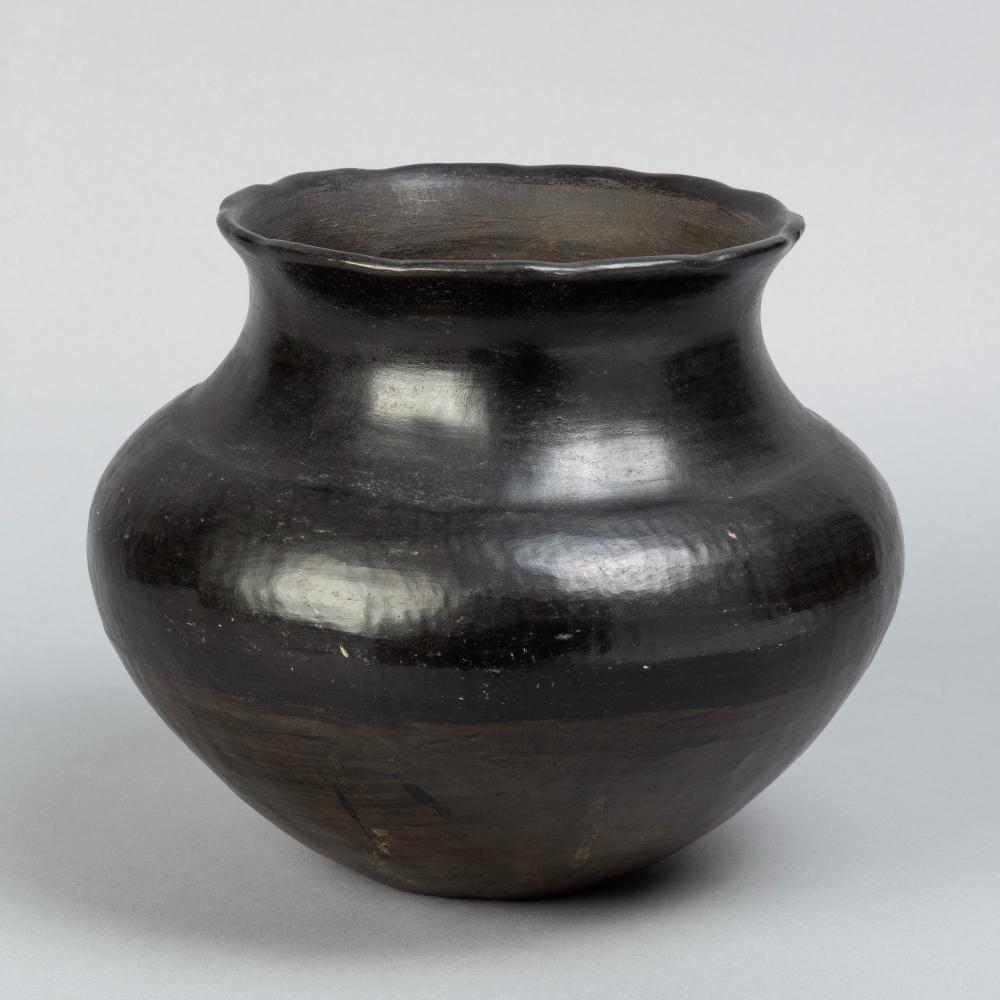 SAN JUAN PUEBLO, BLACKWARE JAR, CA.