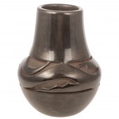 SANTA CLARA BLACKWARE POT, GLE
