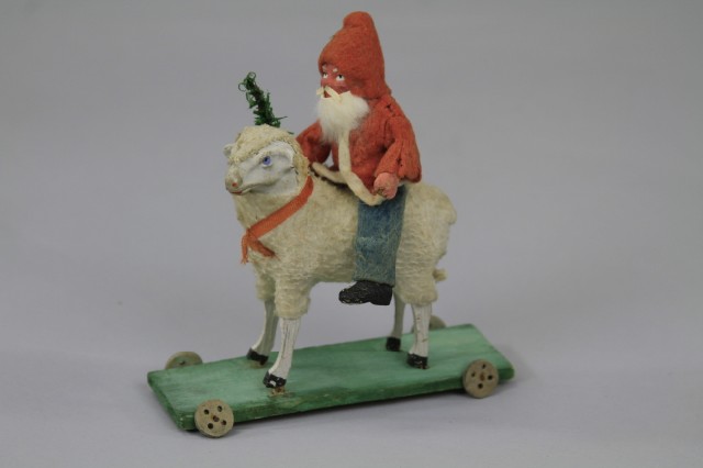 SANTA ON LAMB PLATFORM PULL TOY
