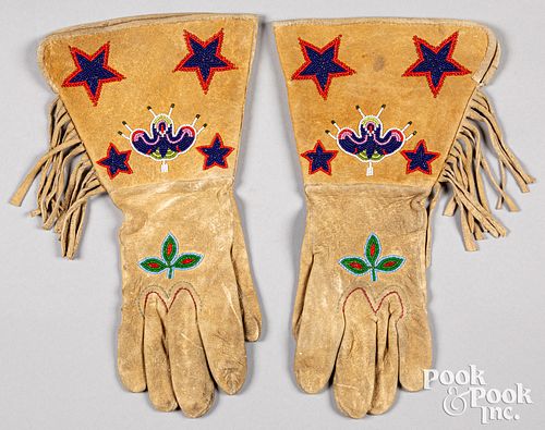 SANTEE SIOUX INDIAN BEADWORK HIDE