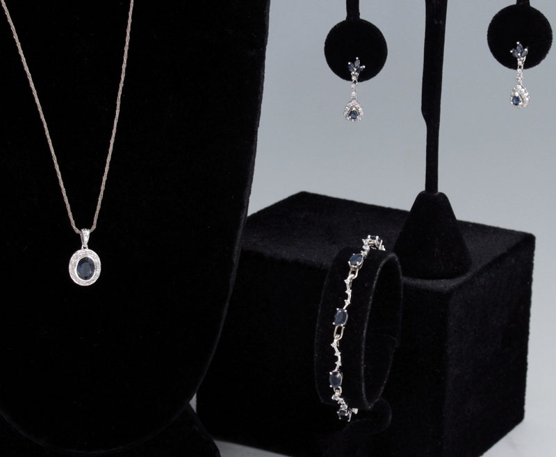 SAPPHIRE AND DIAMOND JEWELRY