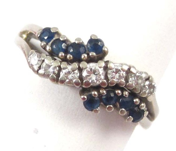 SAPPHIRE DIAMOND AND WHITE GOLD