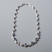 SAPPHIRE & DIAMOND WHITE GOLD