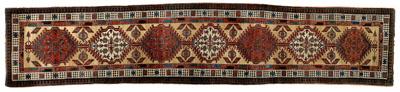 Sarab runner, seven hooked
