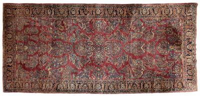 Sarouk gallery rug, repeating