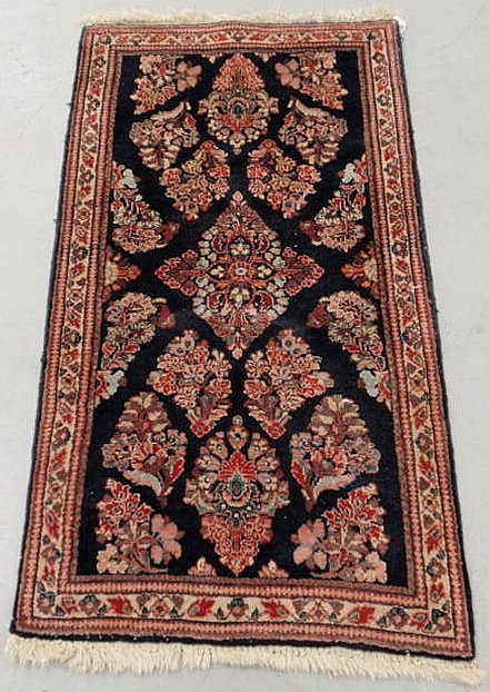 Sarouk oriental mat blue field
