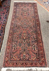 SAROUK ORIENTAL RUNNER HAVING