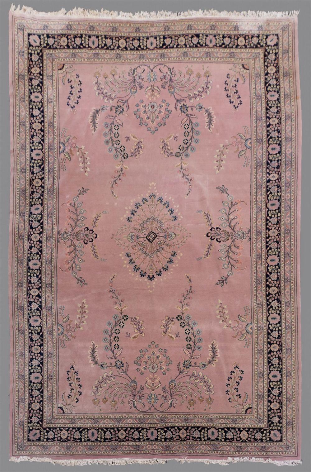 SAROUK ROSE GROUND WITH BLACK