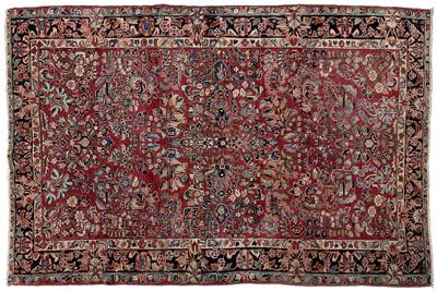 Sarouk rug, repeating floral
