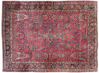 Sarouk rug, repeating floral