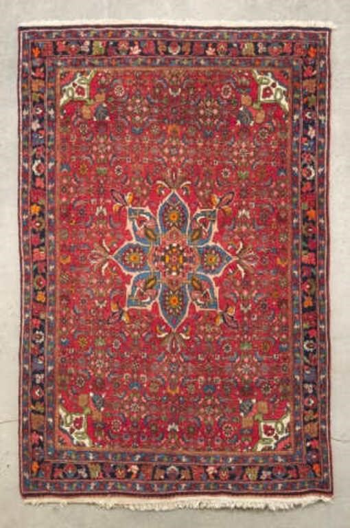 SAROUK RUGA Sarouk rug showing a