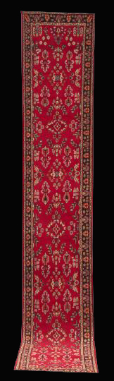 Sarouk Runner,  2\' 8\" x 15\'