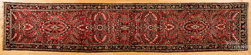 SAROUK RUNNER, CA. 1940, 13'5" X