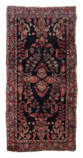 SAROUK SCATTER RUG: 2’6” X 5’0