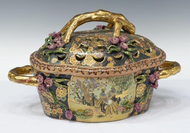 SATSUMA STYLE PARCEL GILT PORCELAIN