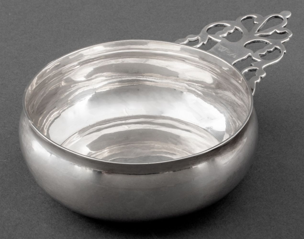 SAUNDERS PITMAN SILVER PORRINGER,