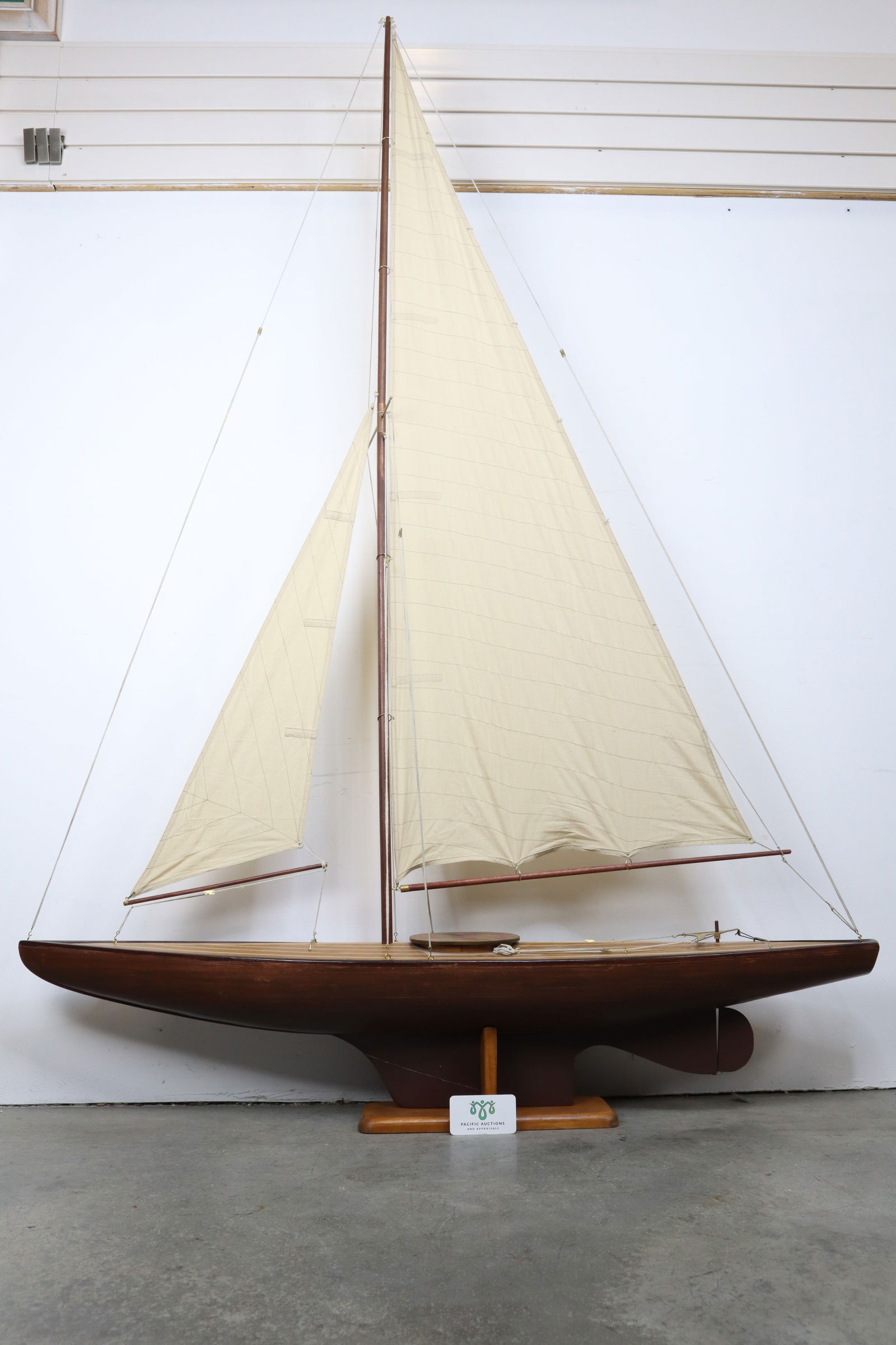SCALE MODEL POND YACHT, SAIL
