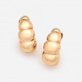 SCALLOPED DEMI HOOP DESIGNER E