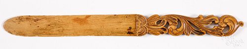 SCANDINAVIAN ACANTHUS CARVED LETTER