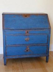 SCANDINAVIAN BLUE PAINTED SLAN