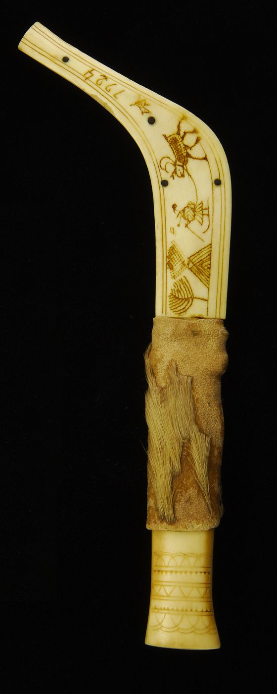 SCANDINAVIAN KNIFEWith bone