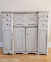 SCANDINAVIAN LIME WASHED BUTLE