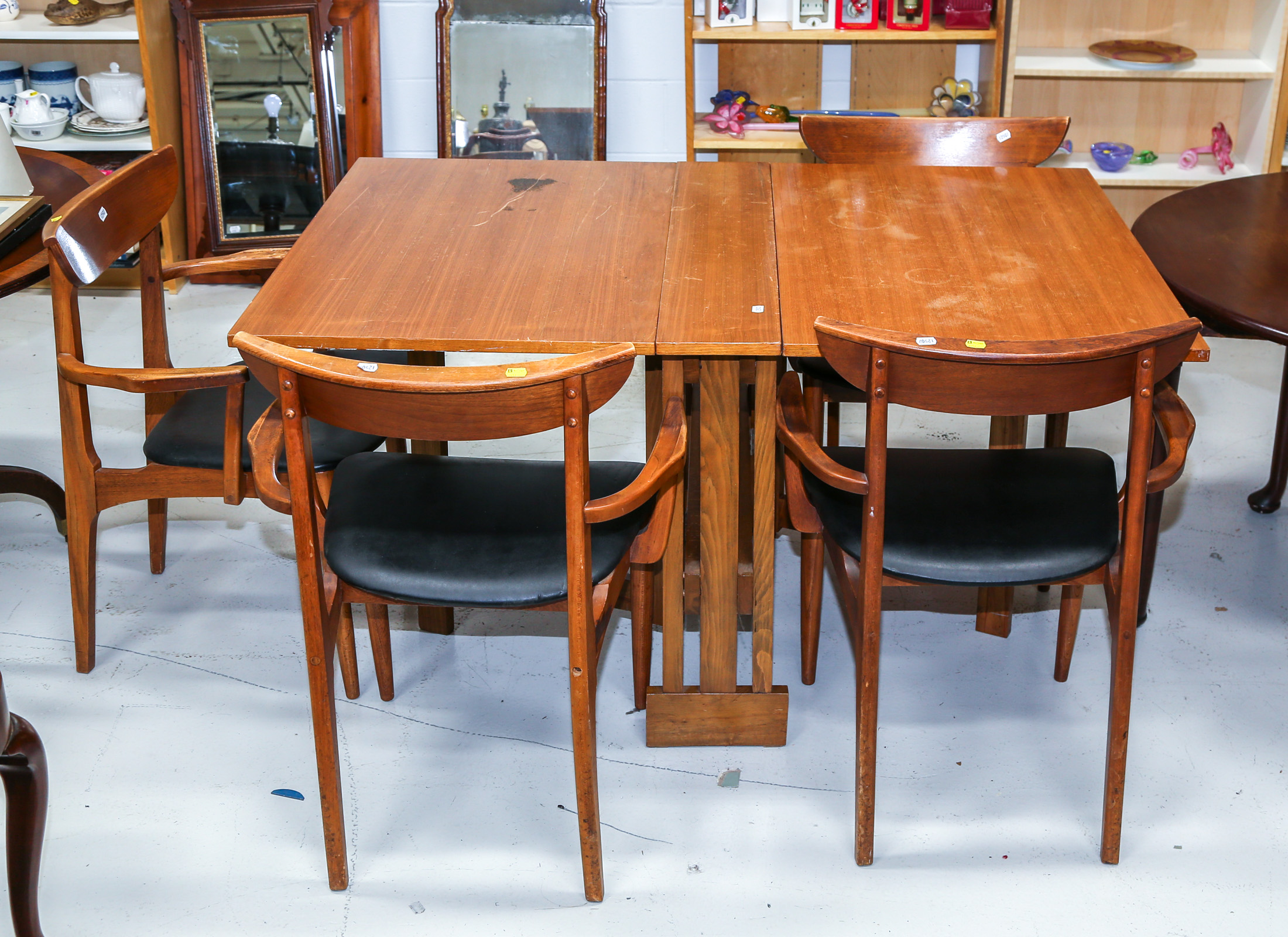 SCANDINAVIAN MODERN TEAK TABLE;