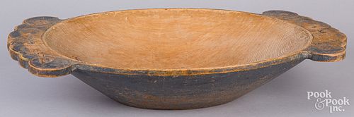 SCANDINAVIAN PAINTED CENTERPIECE
