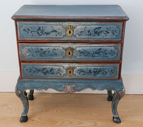 SCANDINAVIAN PETITE THREE DRAWER