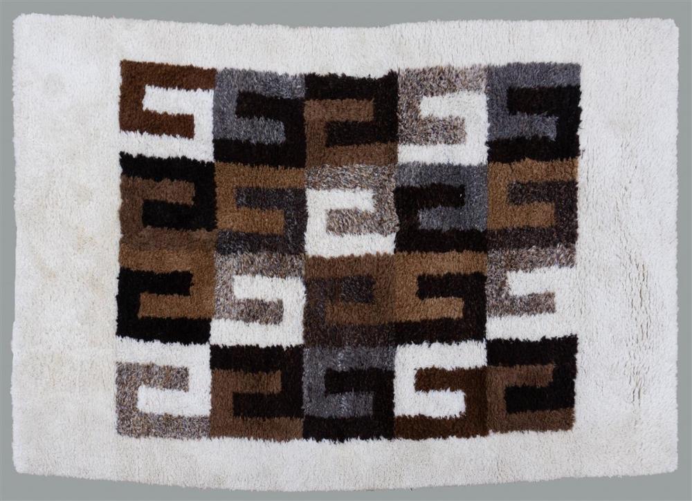 SCANDINAVIAN RYA WOOL RUG IN