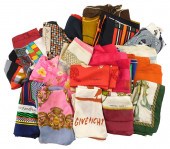 SCARVES: TWENTY VINTAGE DESIGN