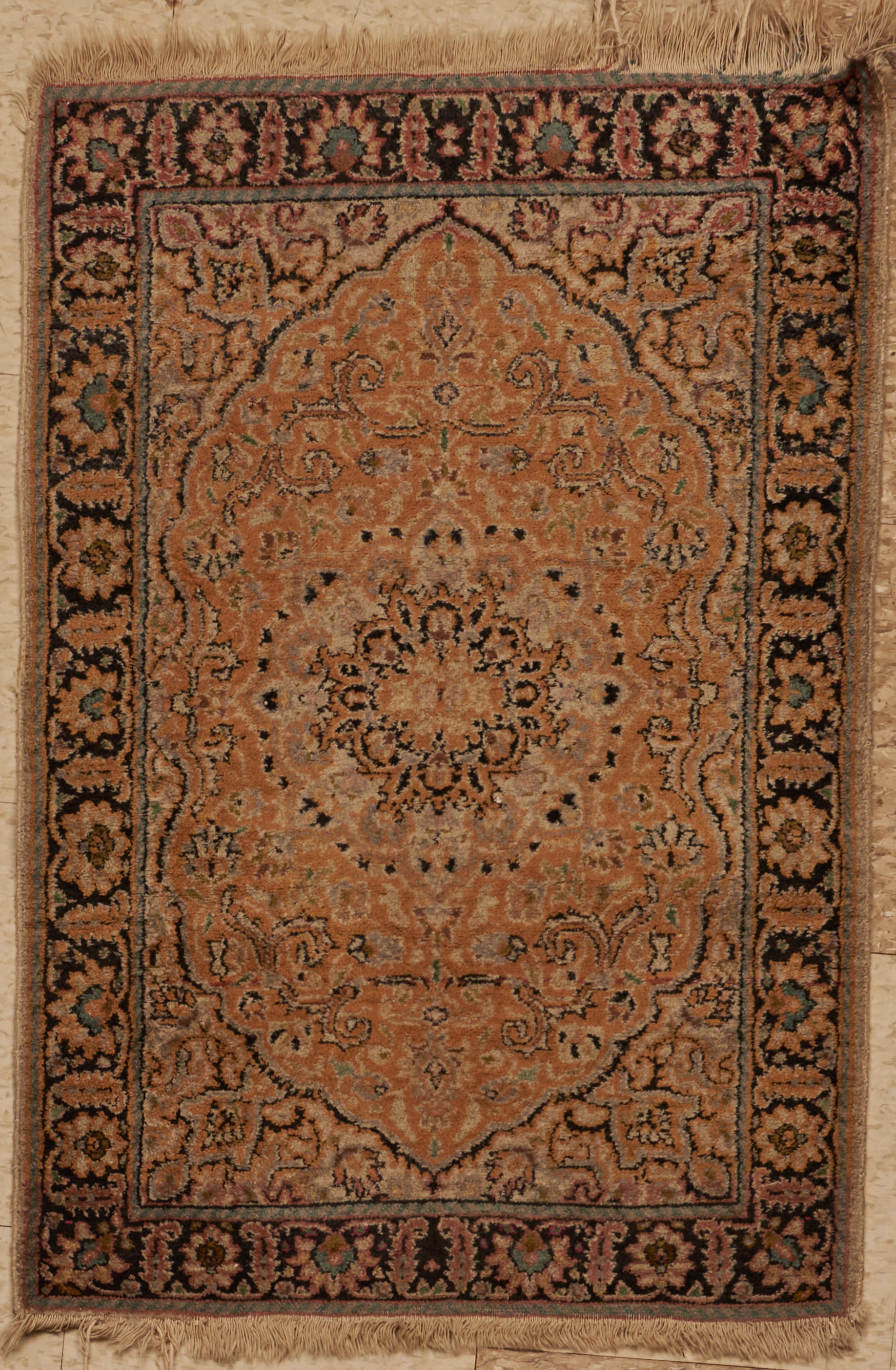 SCATTER RUG 35 x 24 1/2 in.