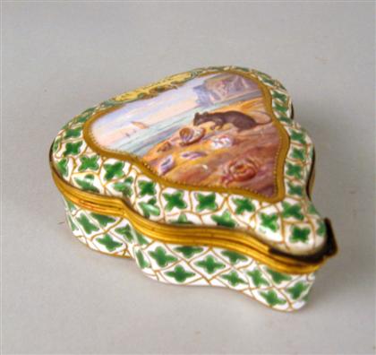 Sceaux porcelain box    late 19th