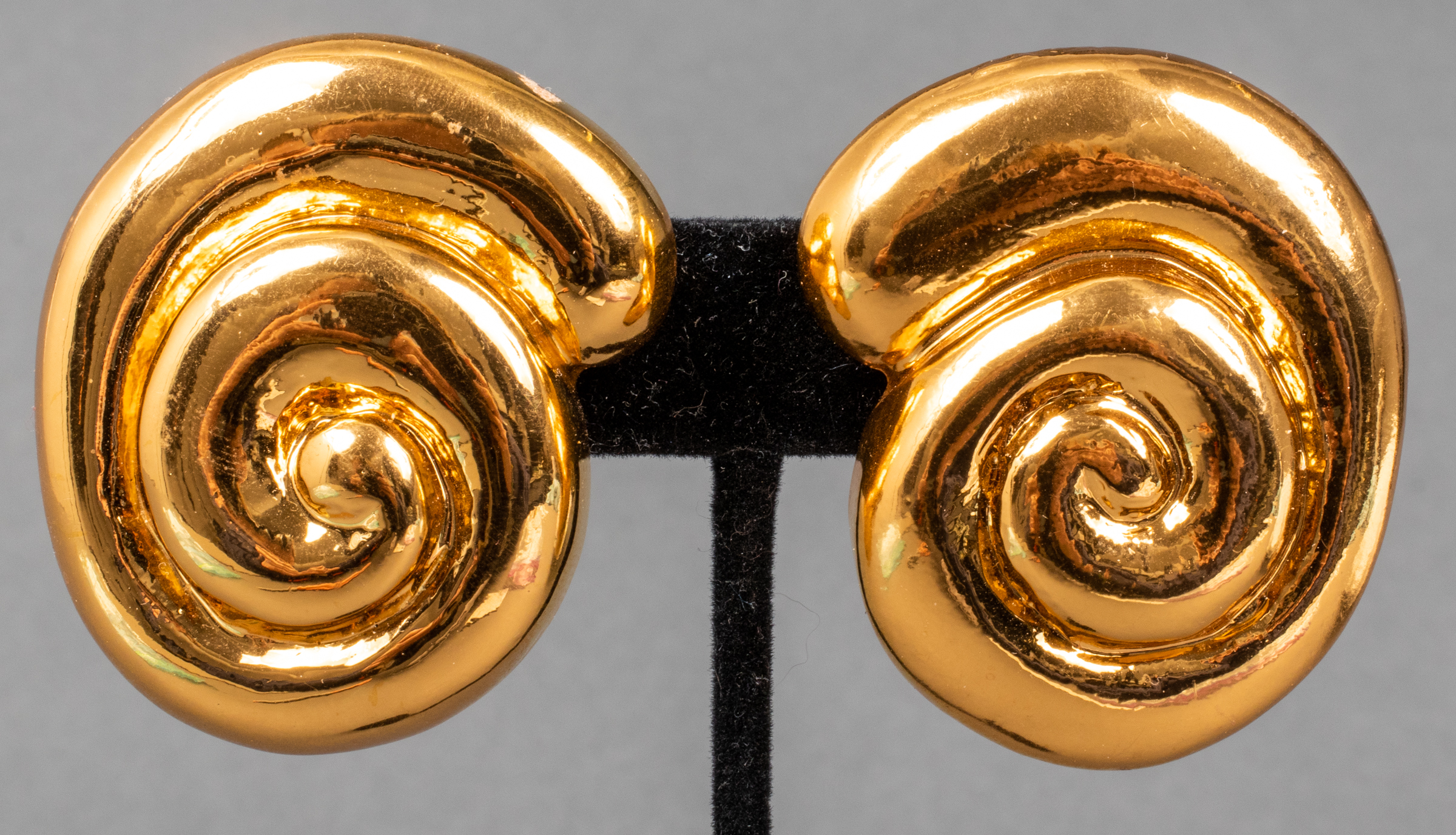 SCHERRER PARIS GOLD-TONE SWIRL