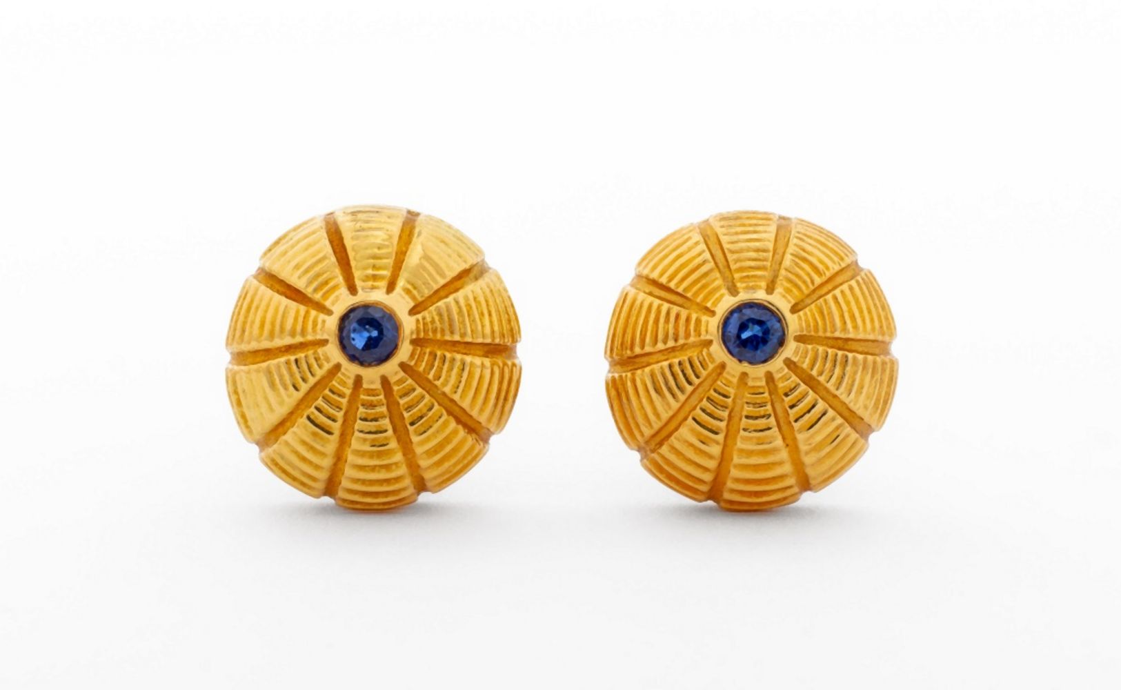 SCHLUMBERGER T&CO. 18K SAPPHIRE TAJ
