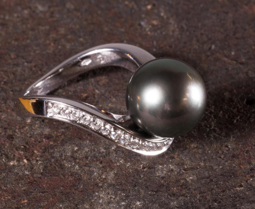 SCHOEFFEL SIGNED PEARL, DIAMOND AND