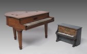 SCHOENHUT CHILDS BABY GRAND PI