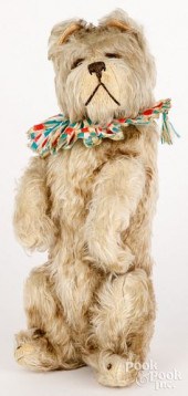 SCHUCO YES/NO SEATED MOHAIR DO