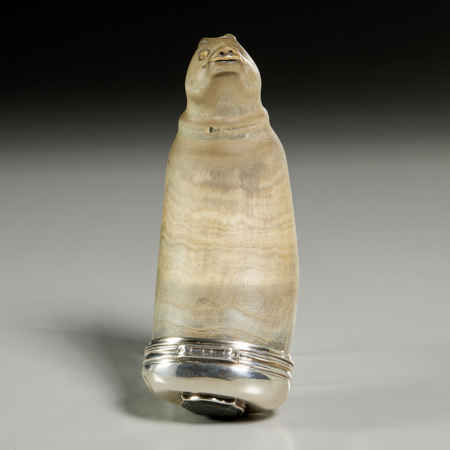 SCOTTISH SILVER MOUNTED CARVED HORN