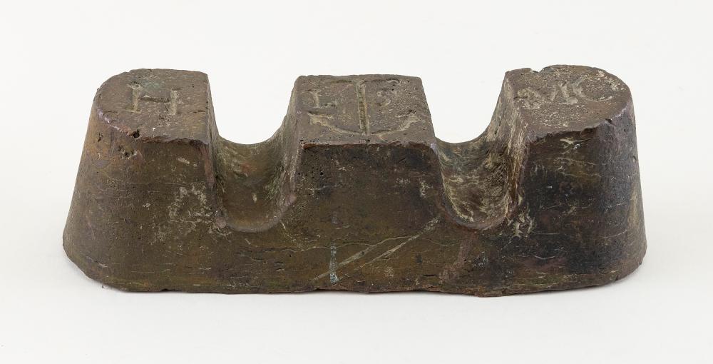 SCULPTED BRONZE BALLAST PEG 19TH