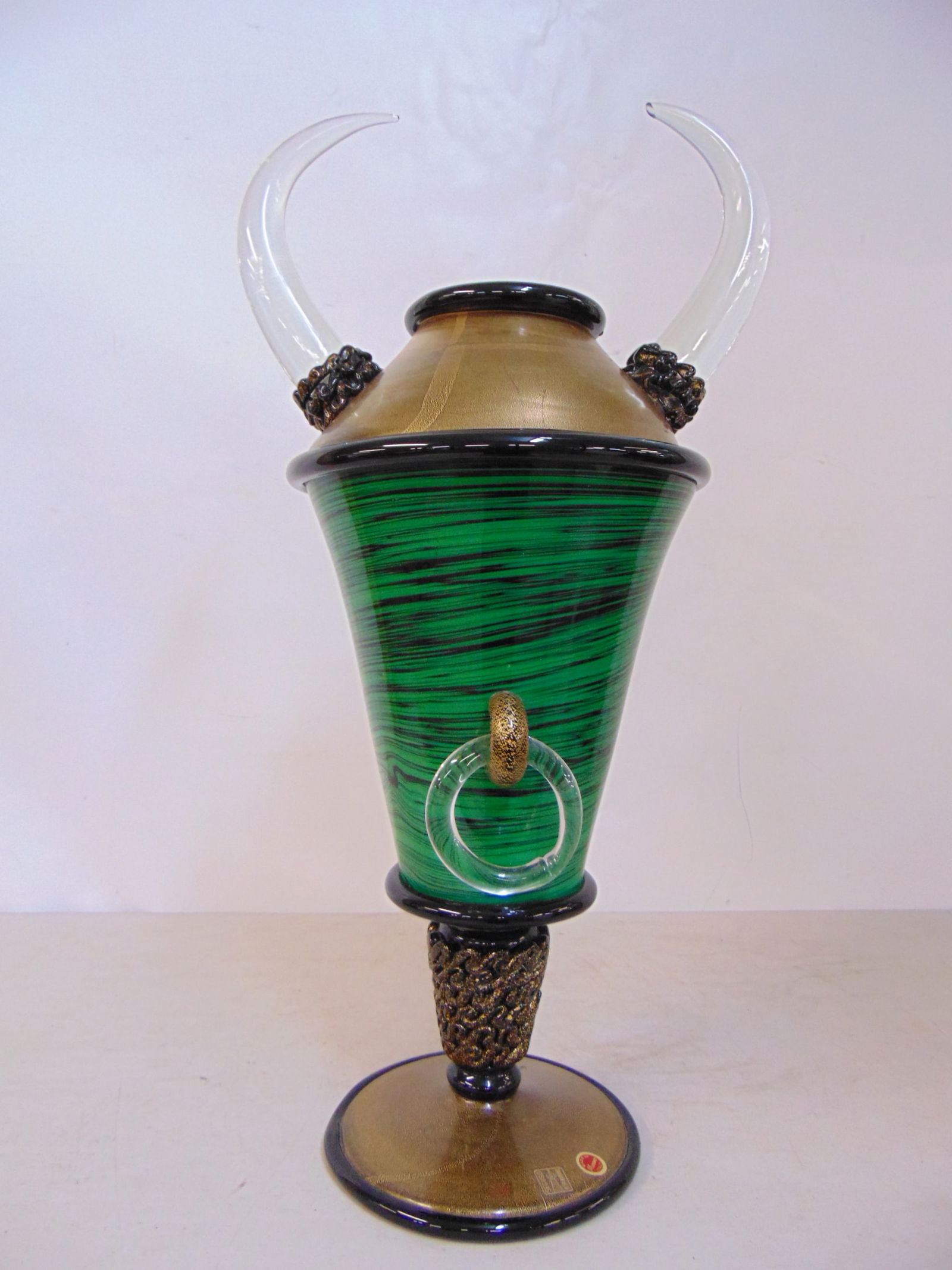 SEGUSO, MURANO "TAURUS" VASE BY