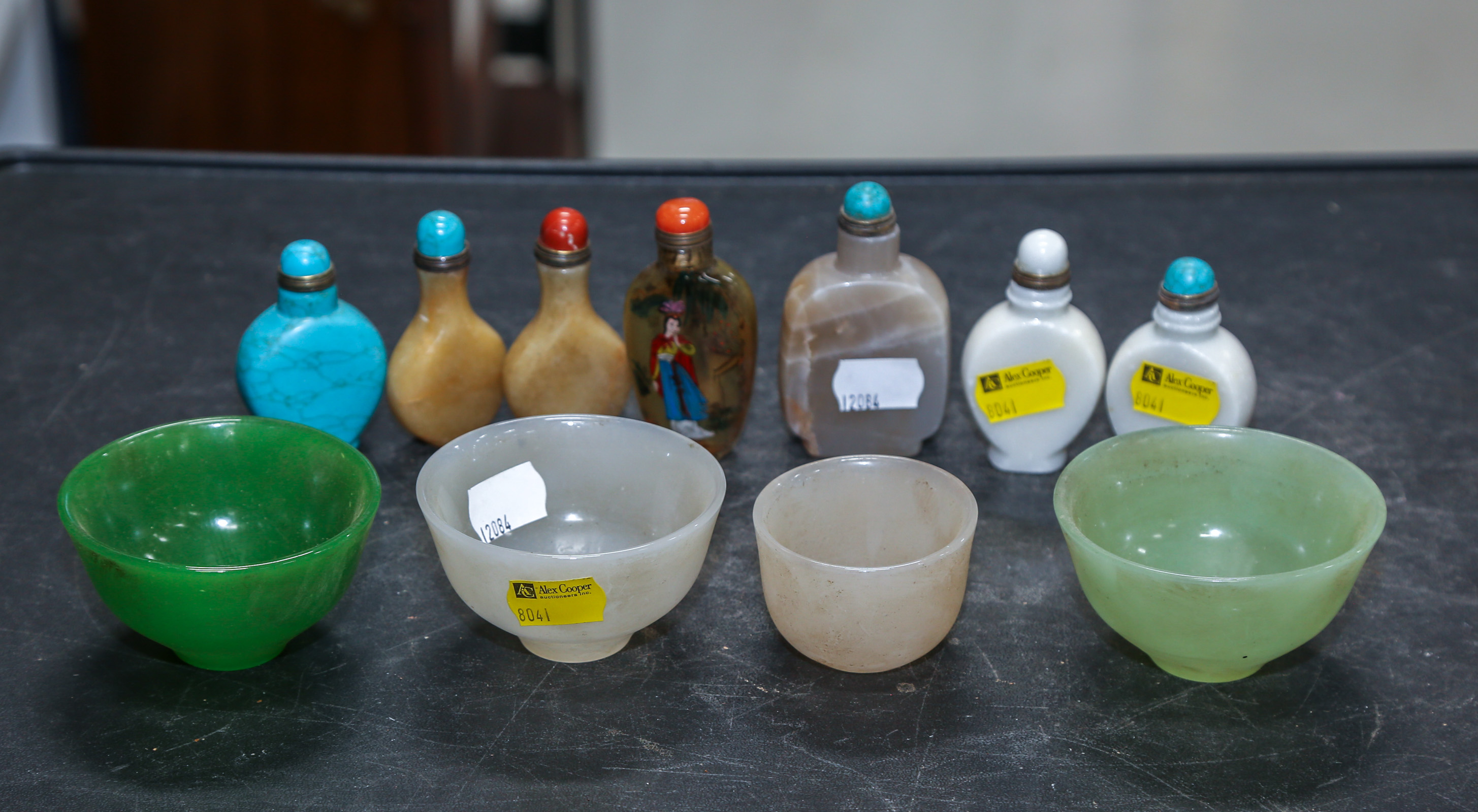 SELECTION OF CHINESE SNUFF BOTTLES,