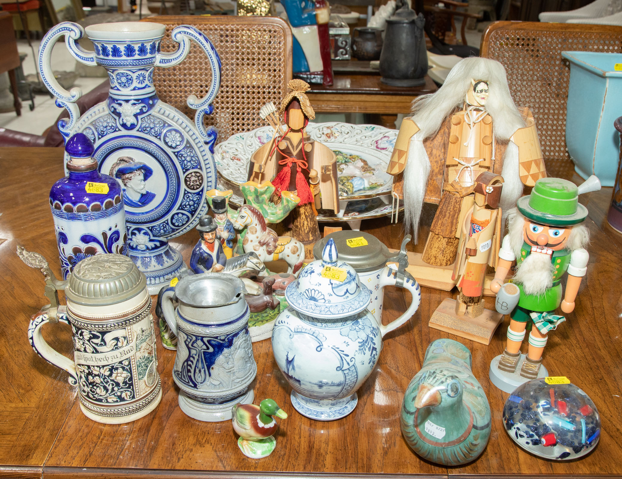 SELECTION OF DECORATIONS &