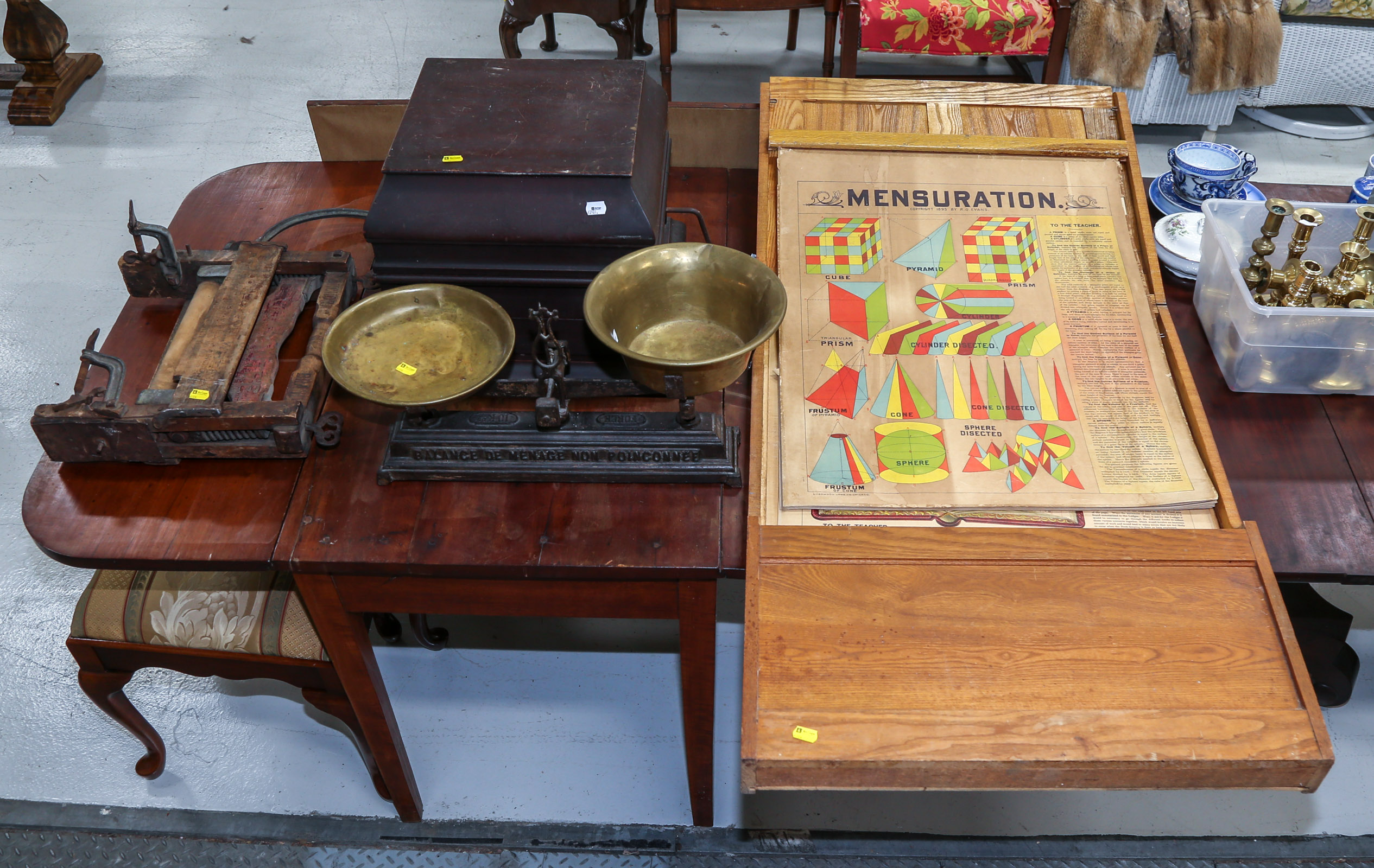 SELECTION OF DECORATIONS &