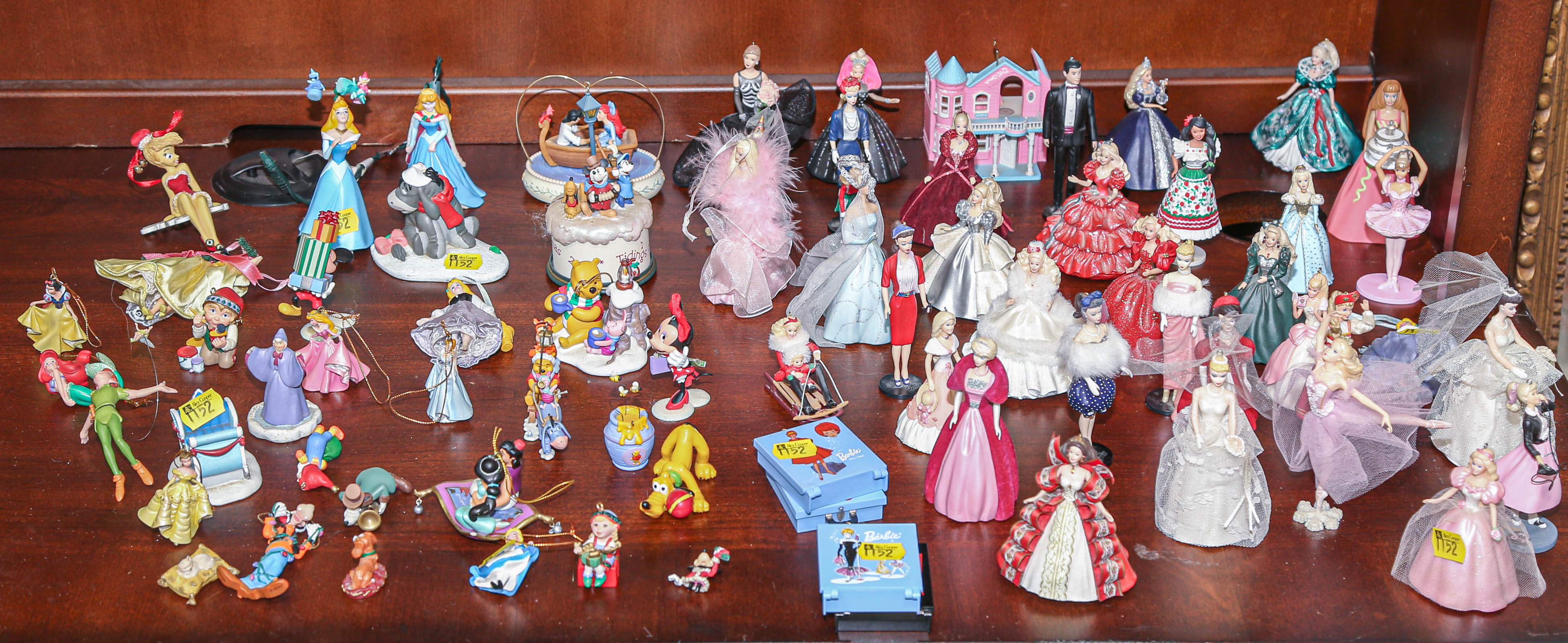 SELECTION OF DISNEY & BARBIE