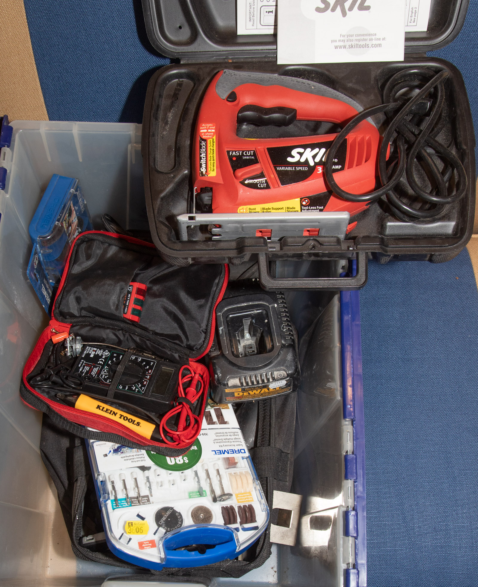SELECTION OF DREMEL TOOLS &