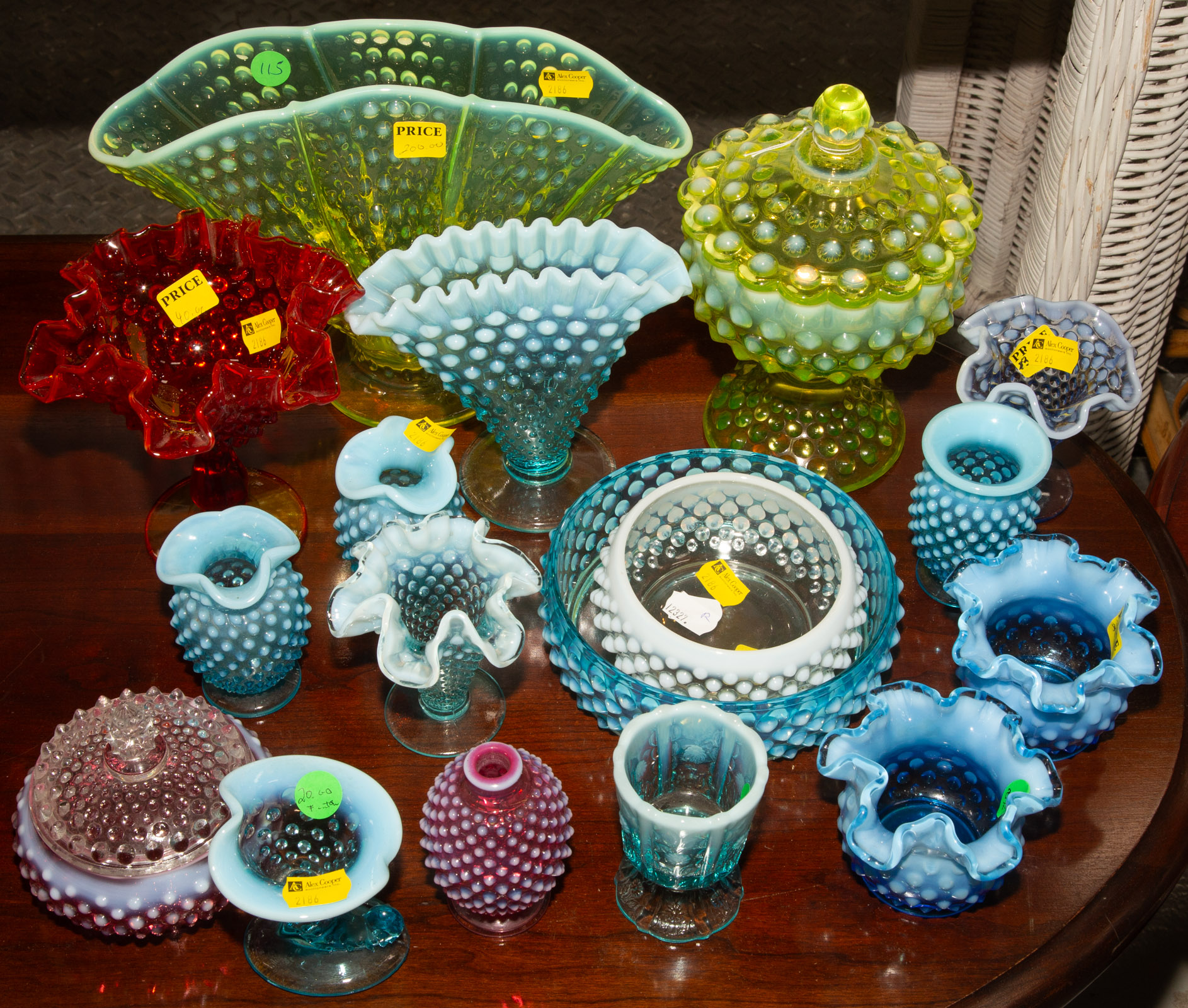 SELECTION OF FENTON ART GLASS,